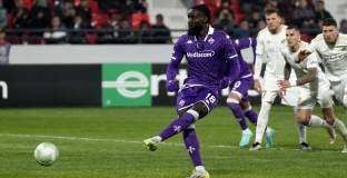 Гол от дузпа носи 3-те точки на Фиорентина срещу Чукарички